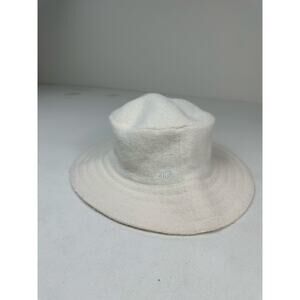 Alo Merino Wool Bucket Hat Color Ivory EUC